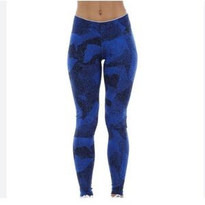 Nike Women's Talistatic Graphic Blue/Black Capri Leggings Patterned